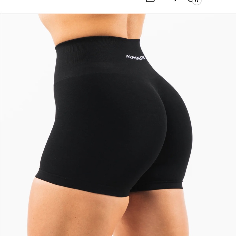 Alphalete Amplify Short 4.5” Black